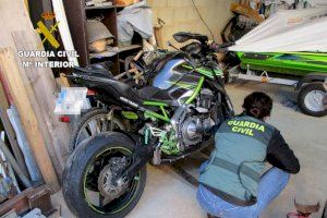 Investiguen una persona per envestir amb el seu vehicle una motocicleta a Riba-roja del Túria i abandonar el lloc