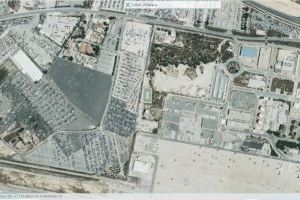 A vista de pájaro: así es el 'huerto de coches' que equivale a 140 campos de fútbol en Alicante