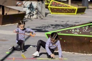 El IVAM propone a las familias transformar sus espacios con ‘tape art’, danza y animación