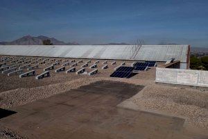 Puesta en marcha el proyecto de instalación de placas fotovoltaicas en el Pabellón Deportivo Municipal de Aspe