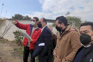 Bascuñana se reúne con los vecinos de La Campaneta para abordar los problemas de seguridad