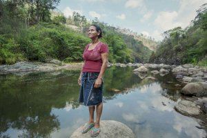La asociación Entrepobles inaugura “Activistas por la vida”, del fotoperiodista Gervasio Sánchez, una exposición sobre activistas de derechos humanos y ambientales amenazados de muerte en Centroamérica
