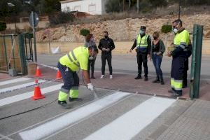 El Ayuntamiento de La Nucía invierte 4.000 euros en mejora del parking del Instituto