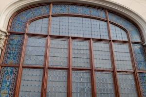 Comencen els treballs de restauració de la fusteria i els vitralls del Palau de l'Exposició de València