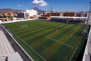 El Ayuntamiento de la Vila Joiosa adjudica la sustitución del césped del campo de fútbol municipal ‘Nou Pla’