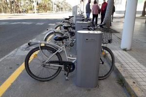 Movilidad Sostenible pone en marcha en la Avenida de Alicante la estación número 55 de Bicielx