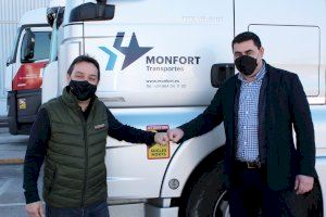 Transportes Monfort con los corredores de Marató bp Castelló