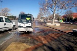 La Concejalía de Limpieza Viaria de Villena retira 40 toneladas de escombros de los aledaños de la zona deportiva