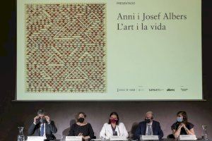El IVAM muestra una de las exposiciones más potentes de esta temporada, 'Anni y Josef Albers. El arte y la vida'