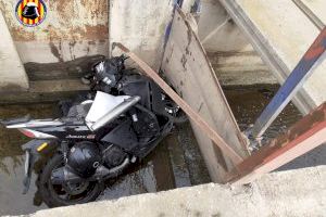 Rescatat un motorista després de caure dins d'una séquia a Picanya
