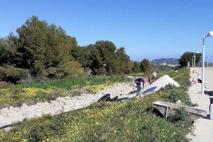 Benitatxell instala una nueva tubería sepultada en la urbanización Los Molinos para reconducir las aguas residuales depuradas al acuífero