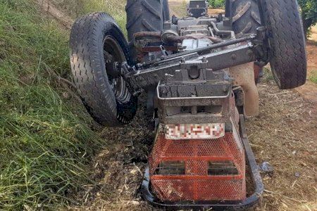 Un tractor arrolla a un agricultor en Xixona