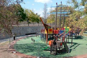 El Ayuntamiento de València reabre la zona de juegos infantiles 'Barco Pirata', ubicado en el Parc de Capçalera, después de su restauración
