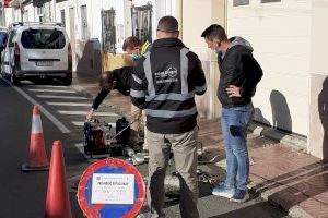 Mejoras en el alcantarillado de la avenida de Alacant de Benitatxell para poner solución a los fuertes olores