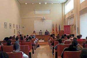 75 alumnos de Bachillerato del IES Gabriel Miró visitan las instalaciones del Vivero de Empresas de Cámara Orihuela