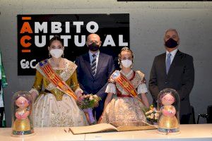 El Corte Inglés homenajea a la Fallera Mayor de Valencia en el Día de la Mujer