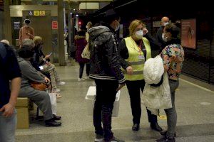 Metrovalencia incorpora 48 nuevos agentes de estaciones para reforzar el servicio de atención al cliente durante Fallas