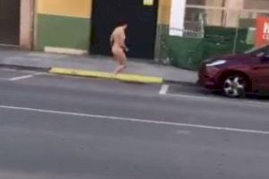 Alboroto en Nules: Una mujer desnuda pasea por sus calles