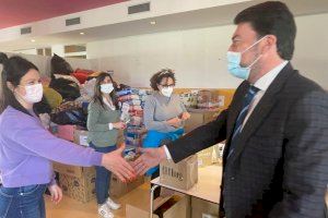 Alicante traslada a Ciudad de la Luz toneladas de alimentos, ropa y material sanitario donados para ayudar a Ucrania