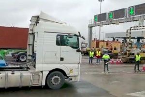 La CEV pide a Fuerzas y Cuerpos de Seguridad que actúen para que los camioneros puedan trabajar durante la huelga