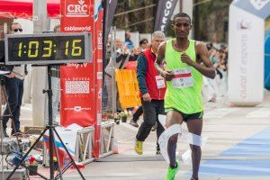 Los atletas etíopes dominan el podio de la clasificación general masculina de la 49 Media Maratón Internacional Ciudad de Elche
