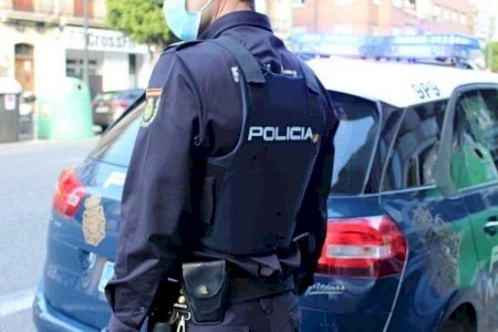 A judici sis homes, quatre d'ells policies, per demanar fins a 40.000 euros per llevar-los multes a Torrevieja