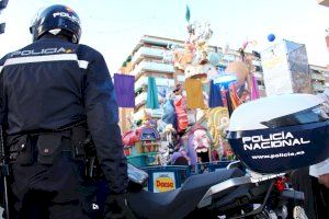 Detingut per amenaçar de "rajar" els membres d'una Falla de València