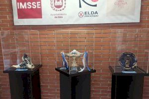 Inaugurada la exposición conmemorativa del 30 aniversario del ascenso del Club Balonmano Femenino Elda Prestigio a División de Honor