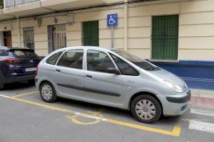 Paiporta actualiza la ordenanza de las tarjetas de aparcamiento para personas con diversidad funcional