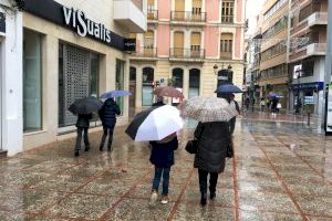Diverses comarques de la Comunitat Valenciana porten dues setmanes sense veure el sol