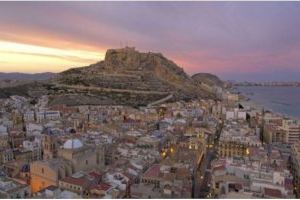 Alicante se suma a "La hora del planeta’ con el apagado del castillo de San Fernando, el Ayuntamiento y las fuentes