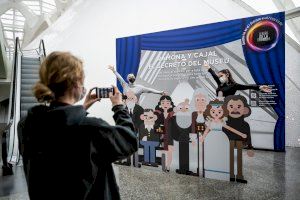 El Museu de les Ciències sorprende al visitante con imágenes del teatro científico ‘Ramona y Cajal. El secreto del Museu’