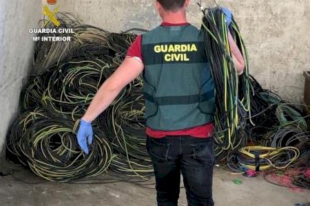 Un electricista roba més de 2 tones de cable a Oropesa