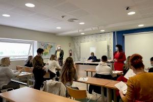 Comienzan los cursos de español destinados a ciudadanos ucranianos en Torrevieja