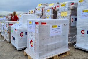 España realiza un nuevo envío con 8 toneladas de material sanitario y medicamentos para atender las necesidades de la población ucraniana
