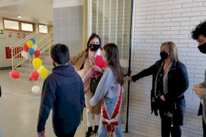 El alumnado del colegio Jaume I de Vinaroz se traslada al nuevo centro educativo