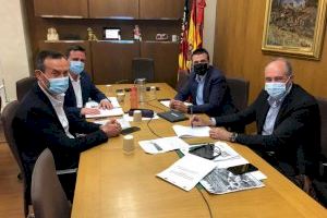 El director general de Turisme se reúne con el alcalde de Elche para repasar las acciones de colaboración de entre ambas entidades