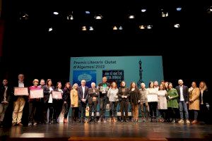 David Navalón y M. Carme Saez ganan la V edición de los Premis Literaris Ciutat d’Algemesí