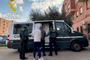 Quatre detinguts per robar joies a Benifaió valorades en 5.600 euros