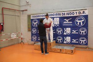 Una deportista de la Vall d'Uixó gana el campeonato de judo de la Comunitat Valenciana