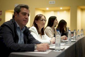 Llanos Massó participa en Sevilla en las jornadas de unificación de criterios de acción en todos los parlamentos