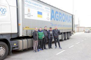 Un trailer transporta ayuda humanitaria desde Castellón a Ucrania