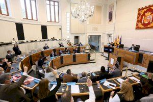 La Diputación de Alicante creará una unidad específica para el desarrollo de políticas LGTBI+