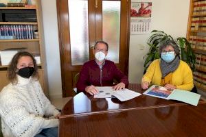 El Ayuntamiento de Alcalà-Alcossebre renueva su convenio con la Asociación de Daño Cerebral Adquirido Ateneu Maestrat
