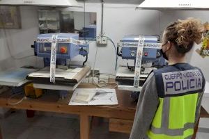 Intervienen más de 10.000 prendas falsificadas para su venta en varios locales de Benidorm