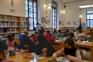 Las bibliotecas municipales de València entregan por primera vez el premio al mejor lector infantil del año