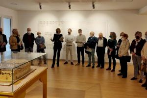 Ruiz abre 'Didàctica del temps', la exposición con que Cultura homenajea el 175 aniversario del Instituto Provincial de Castelló