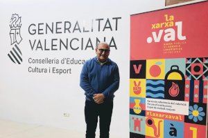 L’Ajuntament de Crevillent s’adhereix a la Xarxa Pública de Serveis Lingüístics Valencians i crea “AVIVA Crevillent”, l’Agència de Promoció del Valencià