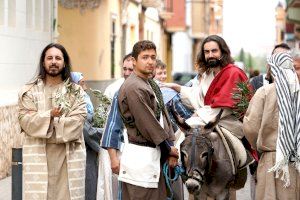 Benetússer da comienzo a su Semana Santa con el Pregón y la representación de la vida de Jesús