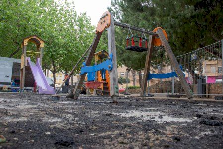 Xirivella inicia la renovación de 17 parques infantiles